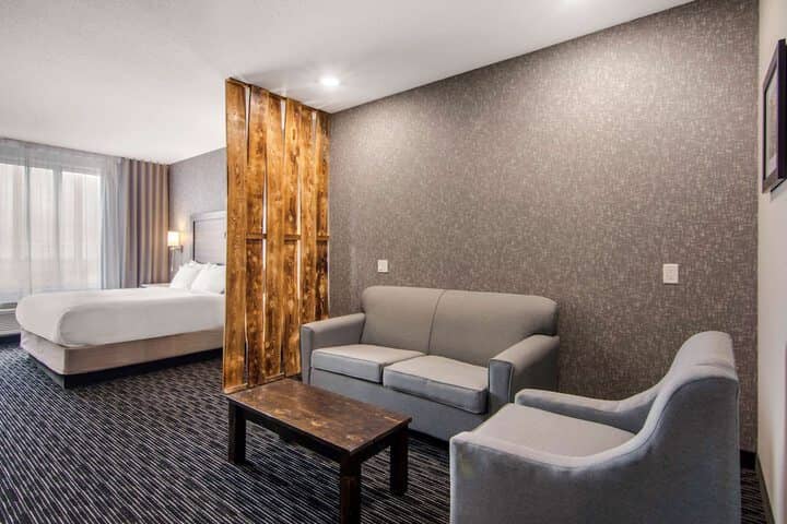Room 36 of 49