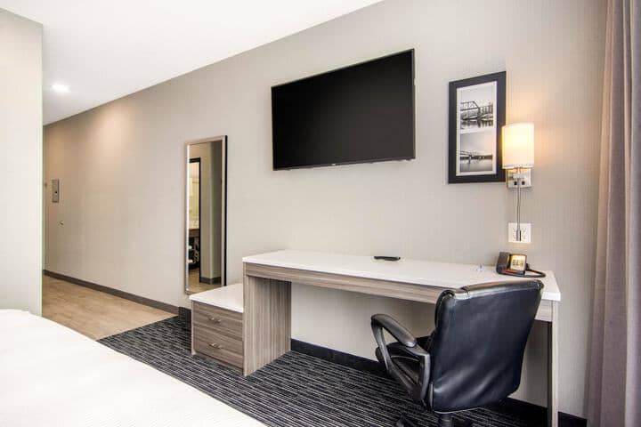 Room 7 of 49