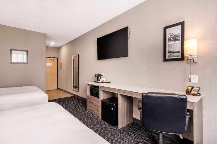Room 6 of 49